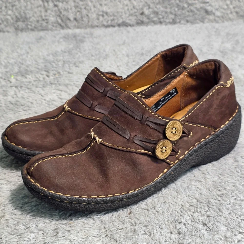 Clarks Artisan Earthy Loafers Brown Leather Button Detail Womens 6M Excellent‎